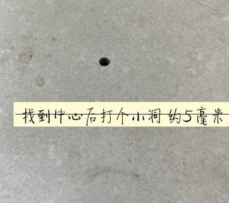 扶风瓷砖空鼓维修公司专业解答在瓷砖铺贴过程中，如果砂料搅拌不均匀，将会带来以下问题