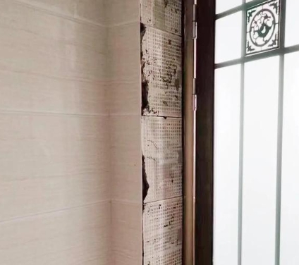 扶风瓷砖空鼓免砸砖维修公司分享吸水砖泡水时间不够或过长都会对瓷砖铺贴效果产生影响